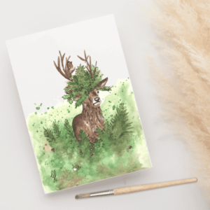 Een foto van een ansichtkaart met een aquarelschildering van een hert in het bos